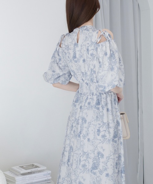 mily bilet（ミウィビレット）の「【mily bilet】爽やかで優雅な大人フェミニン。肩開きリボン２WAY花柄バルーン袖ワンピース（ロング丈）（ワンピース・レディース・グレー/アイボリー・LARGE/MEDIUM/SMALL/X-LARGE）」の9枚目の写真