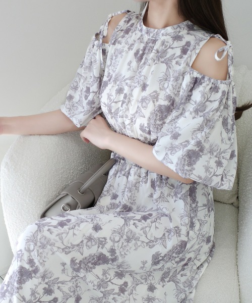 mily bilet（ミウィビレット）の「【mily bilet】爽やかで優雅な大人フェミニン。肩開きリボン２WAY花柄バルーン袖ワンピース（ロング丈）（ワンピース・レディース・グレー/アイボリー・LARGE/MEDIUM/SMALL/X-LARGE）」の19枚目の写真