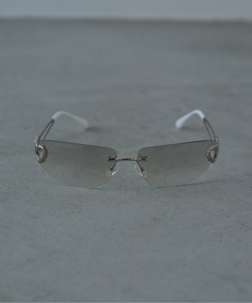 Carmelo(カーメロ)の「Coeur sunglasses(サングラス・レディース・シルバー/ゴールド/ブラック・FREE)」の2枚目の写真