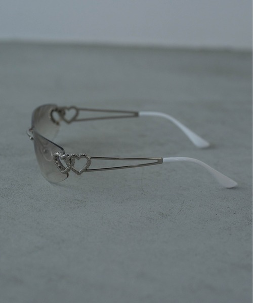 Carmelo(カーメロ)の「Coeur sunglasses(サングラス・レディース・シルバー/ゴールド/ブラック・FREE)」の6枚目の写真