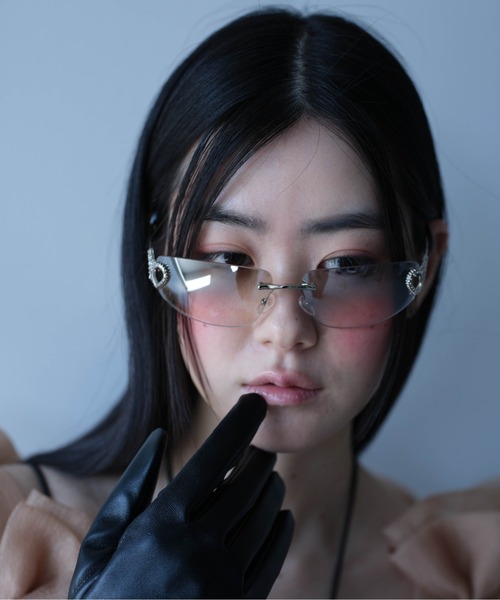 Carmelo(カーメロ)の「Coeur sunglasses(サングラス・レディース・シルバー/ゴールド/ブラック・FREE)」の4枚目の写真