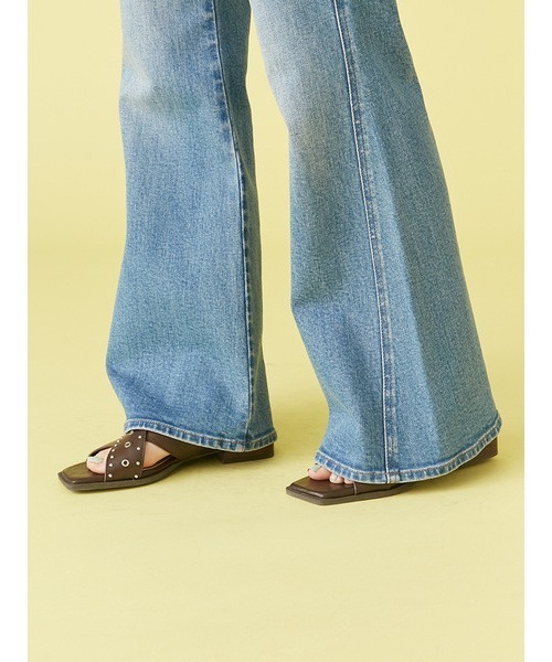 ストレッチフレアデニムパンツ（デニムパンツ）｜LILY BROWN