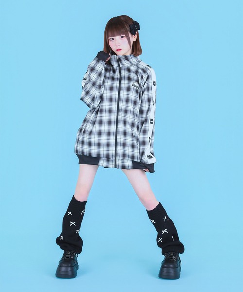 Hauls(ハウルズ)の「新!柄 ネ申おジャージ参上!(ジャージ・レディース・ブラック系その他2/サックスブルー系/サックスブルー系2/ネイビー/ブラック系その他/ブラック系その他3/ブラック系その他5/ブラック系その他4/ピンク系その他・F)」の15枚目の写真
