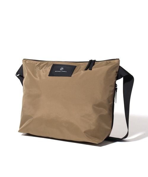 MICHAEL LINNELL（マイケル リンネル）の「【MICHAEL LINNELL/マイケルリンネル】Big shoulder bag/ショルダーバッグ(容量：約15L）（ショルダーバッグ・メンズ・ブラック/ベージュ/グレー・FREE）」の2枚目の写真