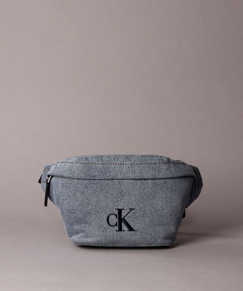 Calvin Klein(カルバン・クライン)の「デニム ウエストバッグ(ボディバッグ/ウエストポーチ・メンズ・ブルー・FREE)」の4枚目の写真