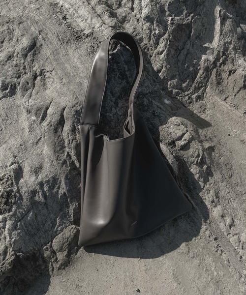 remer loose shoulder tote bag black リメール loose shoulder tote bag / ルーズショルダートートバッグ