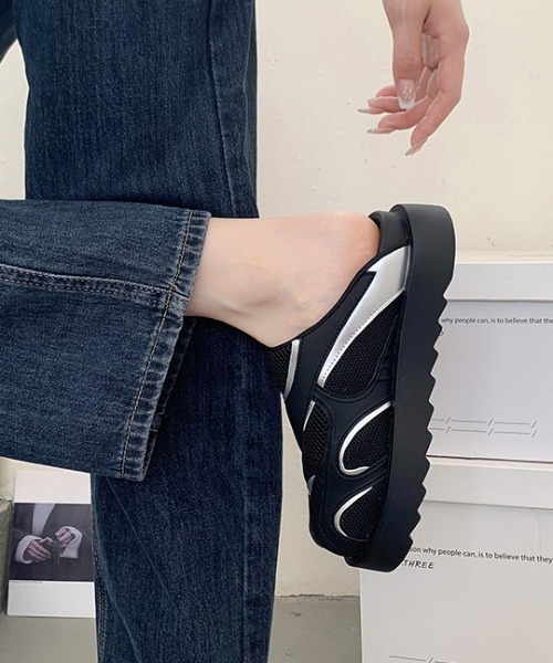 Vipoa（ヴィポア）の「モノトーンハーフスリッポン（スリッポン・レディース・ホワイト/ブラック・SMALL/MEDIUM/LARGE）」の17枚目の写真