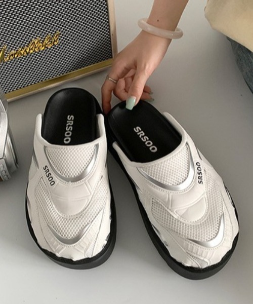 Vipoa（ヴィポア）の「モノトーンハーフスリッポン（スリッポン・レディース・ホワイト/ブラック・SMALL/MEDIUM/LARGE）」の11枚目の写真