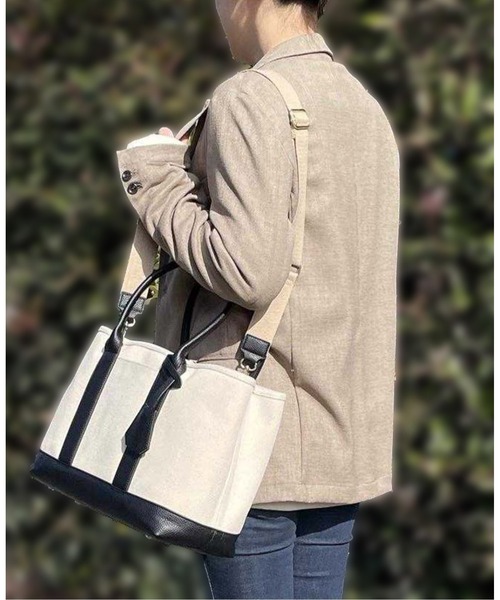 cache cache(カシュ カシュ)の「cache cache カシュカシュ ショルダー付きキャンバストート大(トートバッグ・レディース・ブラック/ライトイエロー/ブラック×ブラック/その他・FREE)」の21枚目の写真