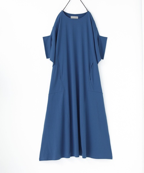 n'OrLABEL(ノアールレーベル)の「【接触冷感】変形ドルマンカットワンピース(ワンピース・レディース・ブルー/チャコール/イエロー/ブラック・FREE)」の10枚目の写真