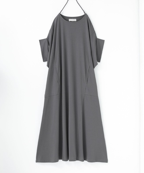 n'OrLABEL(ノアールレーベル)の「【接触冷感】変形ドルマンカットワンピース(ワンピース・レディース・ブルー/チャコール/イエロー/ブラック・FREE)」の11枚目の写真