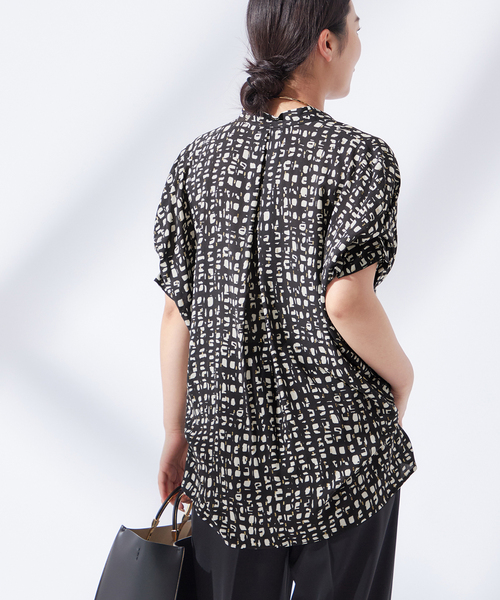 journal standard L'essage（ジャーナルスタンダードレサージュ）の「《追加3》DEVEAUX GOLDラメモノトーンシャツ（シャツ/ブラウス・レディース・ブラック/オートミール/ブラック系その他・FREE）」の17枚目の写真