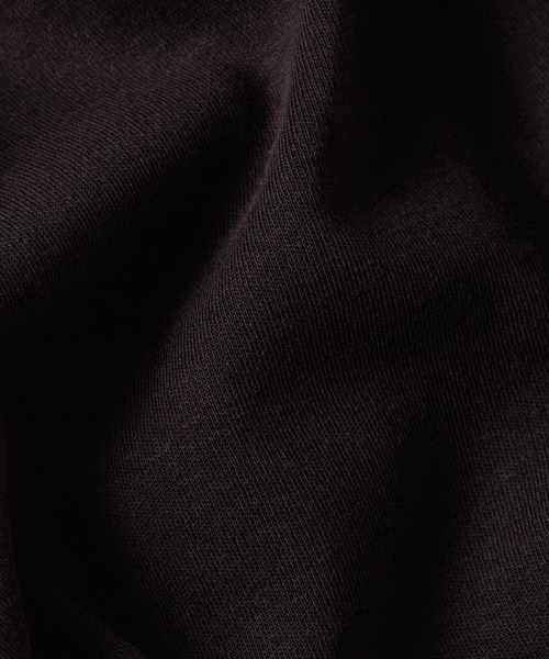 G-STAR（ジースター）の「A LINE OVERSIZED T-SHIRT/AラインオーバーサイスロングスリーブTシャツ（Tシャツ/カットソー・レディース・ダークブラック/オフホワイト・SMALL/X-SMALL/MEDIUM/LARGE）」の8枚目の写真