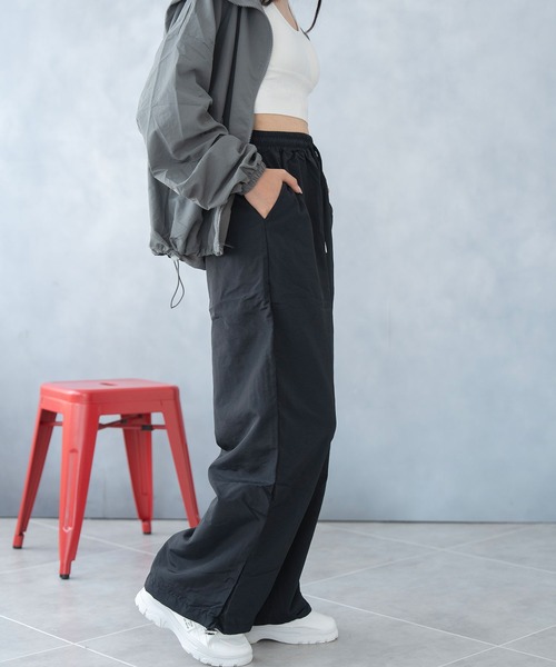 Asterellivi（アステレリビ）の「ウエストゴム ワイドパンツ（その他パンツ・レディース・ピンク/ホワイト/チャコールグレー/ブラック・M/L）」の6枚目の写真