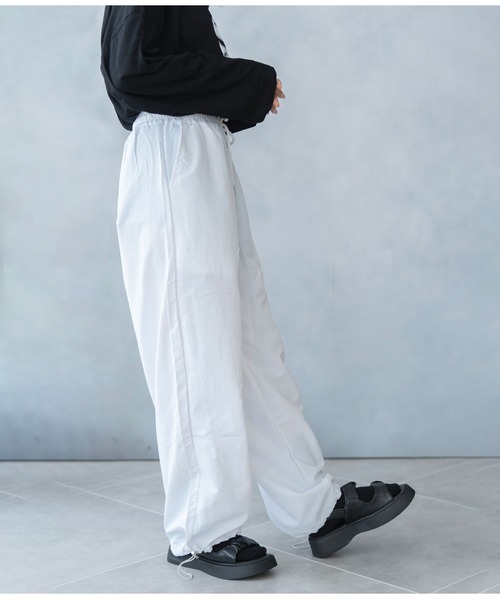 Asterellivi（アステレリビ）の「ウエストゴム ワイドパンツ（その他パンツ・レディース・ピンク/ホワイト/チャコールグレー/ブラック・M/L）」の9枚目の写真