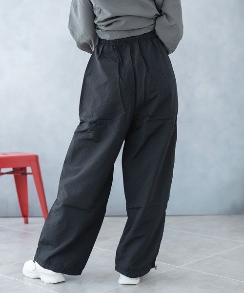 Asterellivi（アステレリビ）の「ウエストゴム ワイドパンツ（その他パンツ・レディース・ピンク/ホワイト/チャコールグレー/ブラック・M/L）」の7枚目の写真