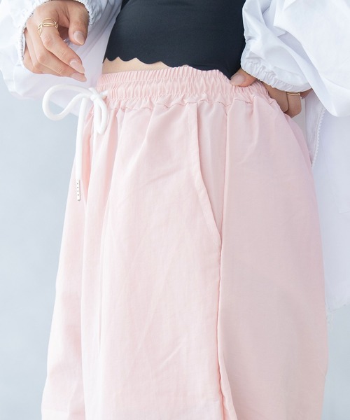 Asterellivi（アステレリビ）の「ウエストゴム ワイドパンツ（その他パンツ・レディース・ピンク/ホワイト/チャコールグレー/ブラック・M/L）」の13枚目の写真