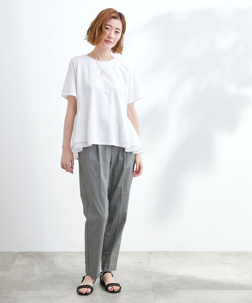 grove（グローブ）の「【UV・冷感】布帛使いフレアーTシャツ（Tシャツ/カットソー・レディース・オフホワイト/ブラック/ブルーグリーン/オレンジ・02/03/01/04/05）」の7枚目の写真