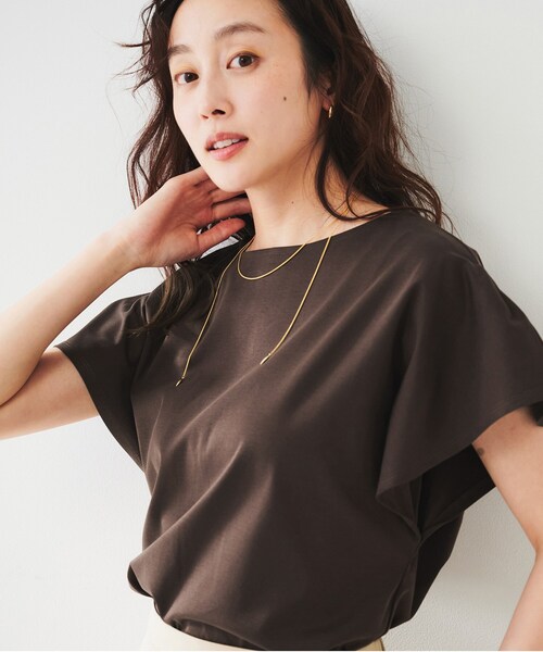 UNTITLED（アンタイトル）の「ラッフルスリーブプルオーバー（Tシャツ/カットソー・レディース・オフホワイト/チャコールグレー/ブルー/ブラック/ブラウン系その他・02）」の15枚目の写真