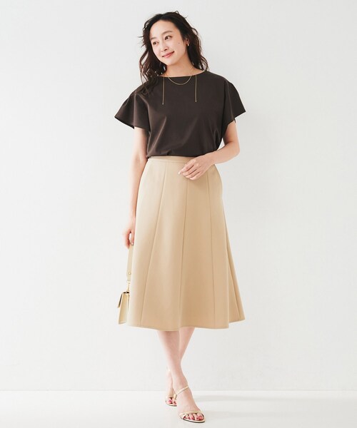 UNTITLED（アンタイトル）の「ラッフルスリーブプルオーバー（Tシャツ/カットソー・レディース・オフホワイト/チャコールグレー/ブルー/ブラック/ブラウン系その他・02）」の17枚目の写真