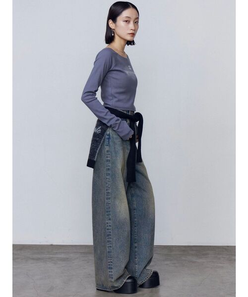 EMODA（エモダ）の「アートステッチワイドルーズジーンズ（デニムパンツ・レディース・インディゴブルー/ライトブルー・MEDIUM/SMALL）」の17枚目の写真