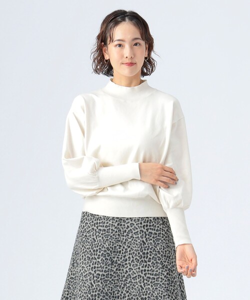 BEAMS HEART（ビームスハート）の「【2色展開】ふっくら袖 ハイネック ニット（ニット/セーター・レディース・サックスブルー/ブラック/グレー/オフホワイト・FREE）」の2枚目の写真