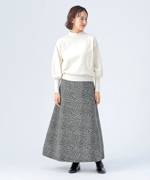 BEAMS HEART（ビームスハート）の「【2色展開】ふっくら袖 ハイネック ニット（ニット/セーター・レディース・サックスブルー/ブラック/グレー/オフホワイト・FREE）」の19枚目の写真