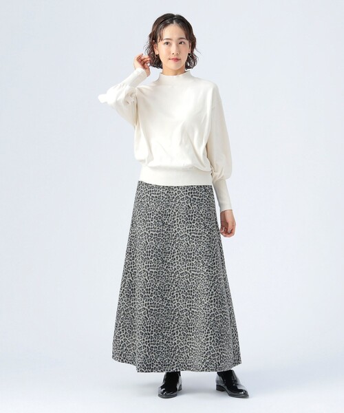 BEAMS HEART（ビームスハート）の「【2色展開】ふっくら袖 ハイネック ニット（ニット/セーター・レディース・サックスブルー/ブラック/グレー/オフホワイト・FREE）」の18枚目の写真