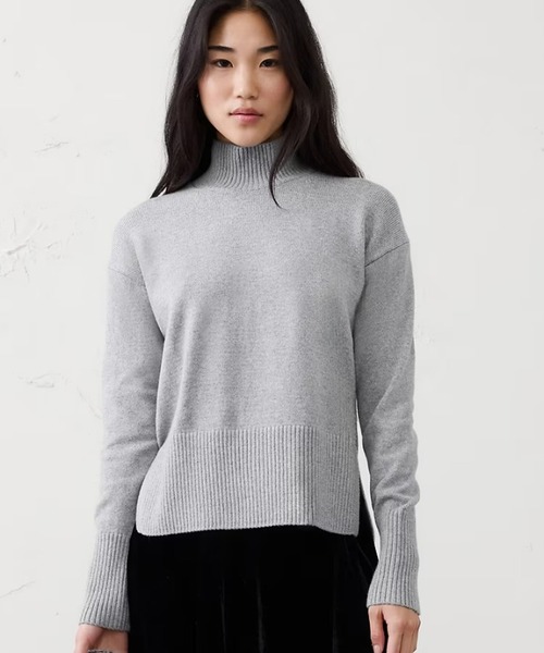 BANANA REPUBLIC FACTORY STORE（バナナリパブリック ファクトリーストア）の「BANANA REPUBLIC FACTORY STORE　　パーフェクトリーソフト タートルネックセーター（ニット/セーター・レディース・チャコールグレー/ブラック/レッド系その他/ホワイト/キャメル/ライトグレー・XS/S/M/L）」の4枚目の写真