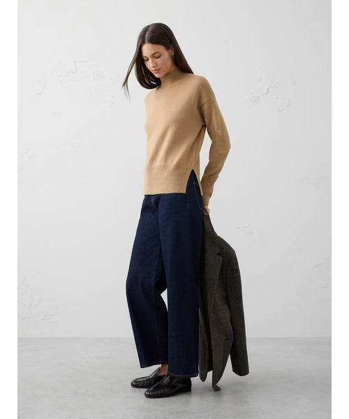 BANANA REPUBLIC FACTORY STORE（バナナリパブリック ファクトリーストア）の「BANANA REPUBLIC FACTORY STORE　　パーフェクトリーソフト タートルネックセーター（ニット/セーター・レディース・チャコールグレー/ブラック/レッド系その他/ホワイト/キャメル/ライトグレー・XS/S/M/L）」の15枚目の写真