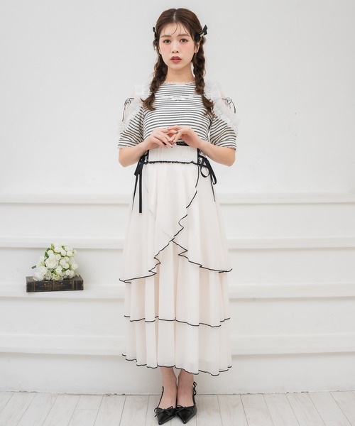 couture BY ROJITA（クチュールバイロジータ）の「肩透かしラッフルトップス（Tシャツ/カットソー・レディース・ホワイト/ブラック/マルチ・FREE）」の6枚目の写真