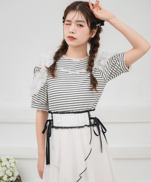 couture BY ROJITA（クチュールバイロジータ）の「肩透かしラッフルトップス（Tシャツ/カットソー・レディース・ホワイト/ブラック/マルチ・FREE）」の21枚目の写真