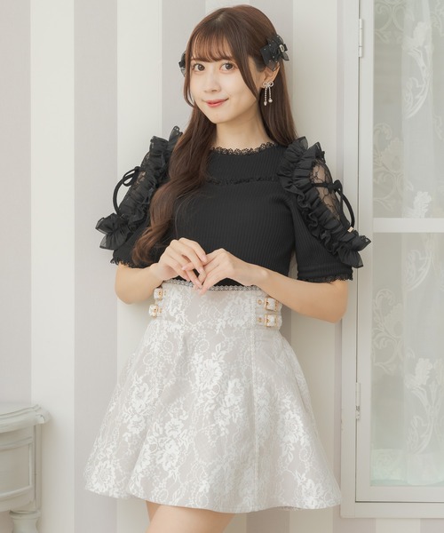 couture BY ROJITA（クチュールバイロジータ）の「肩透かしラッフルトップス（Tシャツ/カットソー・レディース・ホワイト/ブラック/マルチ・FREE）」の16枚目の写真