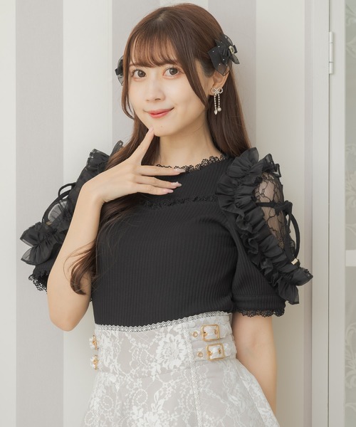 couture BY ROJITA（クチュールバイロジータ）の「肩透かしラッフルトップス（Tシャツ/カットソー・レディース・ホワイト/ブラック/マルチ・FREE）」の19枚目の写真