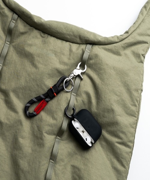 バッグ Topologie Cloud Hobo Medium Cloud Hobo Medium. Style evolution in progress.