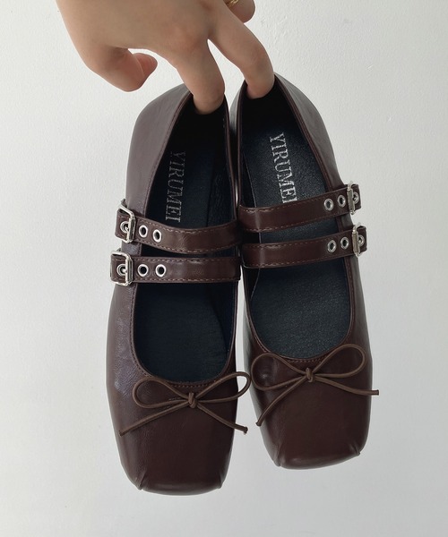 AS KNOW AS plus（アズノゥアズプラス）の「スクエアトゥ ダブルストラップパンプス（パンプス・レディース・ブラウン/ブラック/シルバー・L/M）」の11枚目の写真