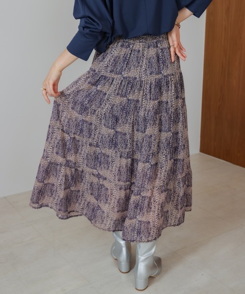 Bou Jeloud(ブージュルード)の「柄ティアードスカート(スカート・レディース・ブルー/ベージュ・38)」の11枚目の写真
