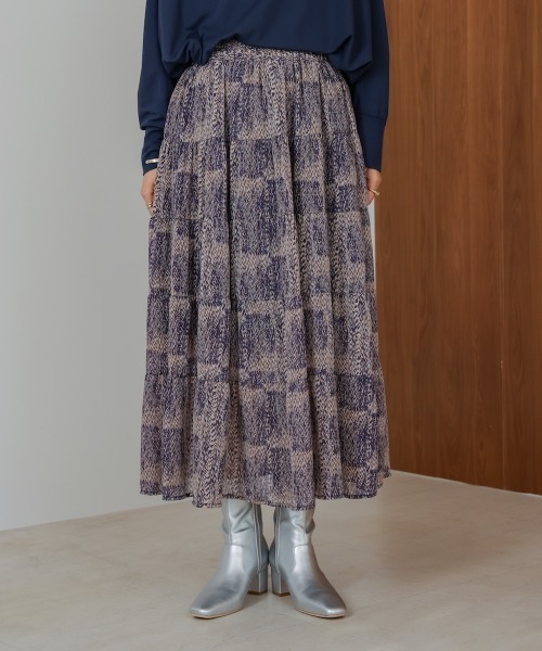 Bou Jeloud(ブージュルード)の「柄ティアードスカート(スカート・レディース・ブルー/ベージュ・38)」の12枚目の写真