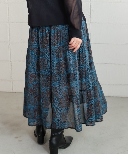 Bou Jeloud(ブージュルード)の「柄ティアードスカート(スカート・レディース・ブルー/ベージュ・38)」の22枚目の写真