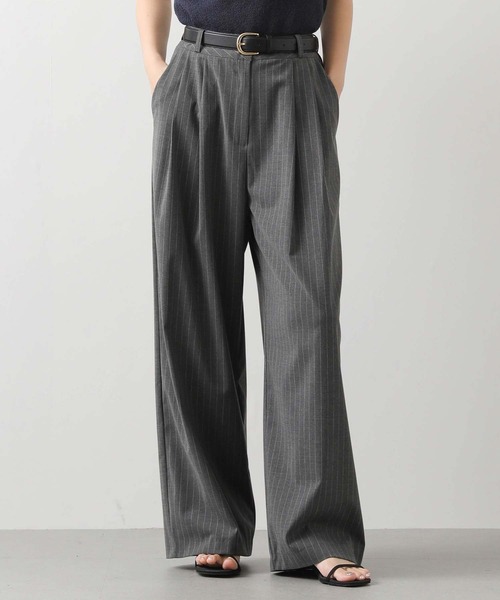 Gready Brilliant(グレディブリリアン)の「ストライプタックワイドパンツ(その他パンツ・レディース・グレー/ブラック・38)」の2枚目の写真
