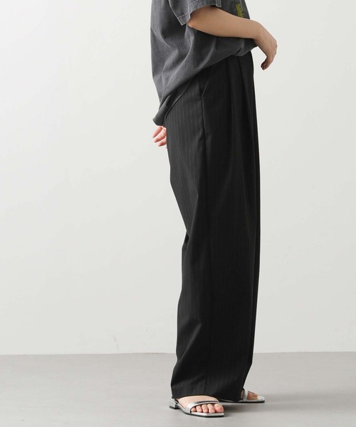 Gready Brilliant(グレディブリリアン)の「ストライプタックワイドパンツ(その他パンツ・レディース・グレー/ブラック・38)」の19枚目の写真