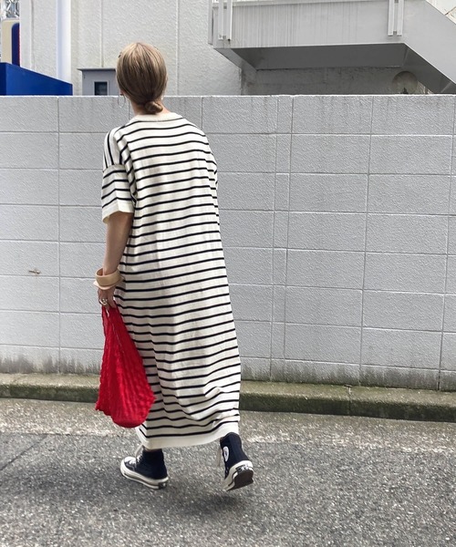 ISOOK（アイスー）の「ボーダーニットロングワンピース(comochi select) / ロング丈 半袖 Tワンピース オーバーサイズ ビックシルエット Iライン リブワンピ ホワイト ブラック 白 黒（ワンピース・レディース・ブラック/アイボリー・FREE）」の14枚目の写真