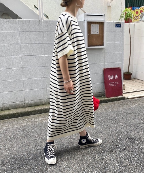 ISOOK（アイスー）の「ボーダーニットロングワンピース(comochi select) / ロング丈 半袖 Tワンピース オーバーサイズ ビックシルエット Iライン リブワンピ ホワイト ブラック 白 黒（ワンピース・レディース・ブラック/アイボリー・FREE）」の16枚目の写真