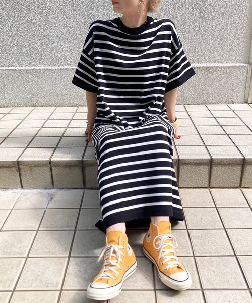 ISOOK（アイスー）の「ボーダーニットロングワンピース(comochi select) / ロング丈 半袖 Tワンピース オーバーサイズ ビックシルエット Iライン リブワンピ ホワイト ブラック 白 黒（ワンピース・レディース・ブラック/アイボリー・FREE）」の6枚目の写真