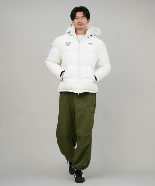 RVCA（ルーカ）の「RVCA/ルーカ パフジャケット ブランドロゴ BF042-760（その他アウター・メンズ・ブラック/ホワイト/ブラウン系カモフラージュ・S/M/L）」の7枚目の写真
