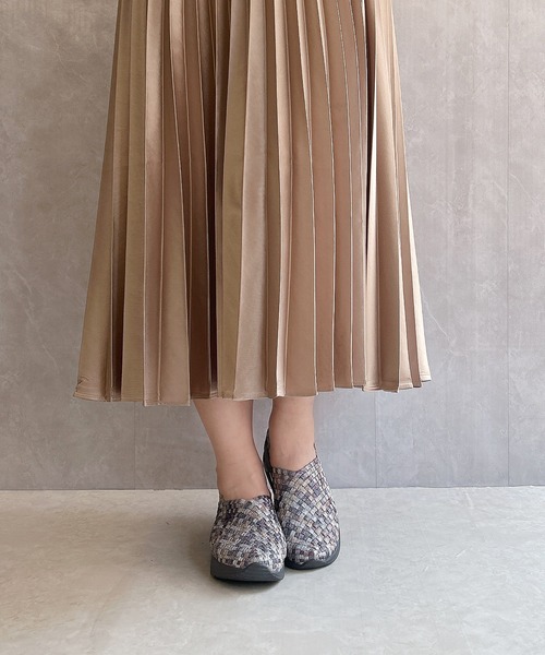 Gomu 56（ゴムゴム）の「エア入りソール　ゴムゴムスニーカー（スニーカー・レディース・カーキ/ブラウン系その他・S/M/L/LL）」の4枚目の写真