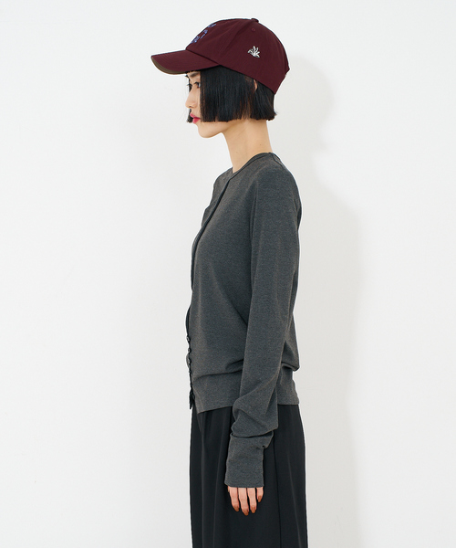 NOMINE（ノミネ）の「フロントラインスリット ロンT（Tシャツ/カットソー・レディース・ブラック/チャコールグレー/レッド/ブルー/ブラウン・フリー）」の20枚目の写真