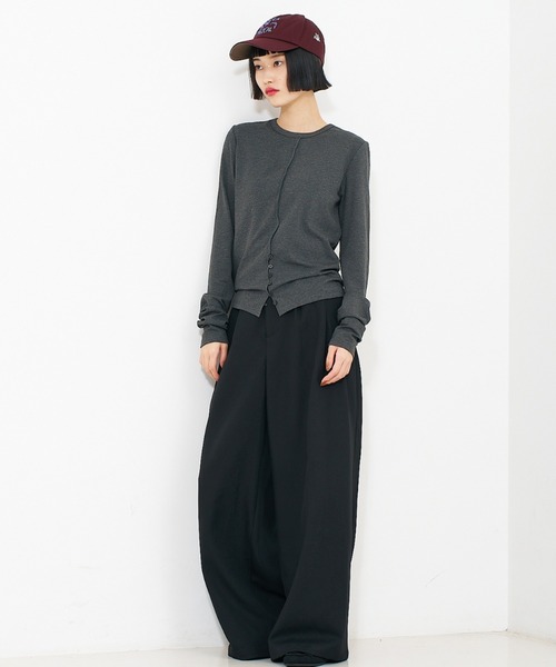 NOMINE（ノミネ）の「フロントラインスリット ロンT（Tシャツ/カットソー・レディース・ブラック/チャコールグレー/レッド/ブルー/ブラウン・フリー）」の17枚目の写真