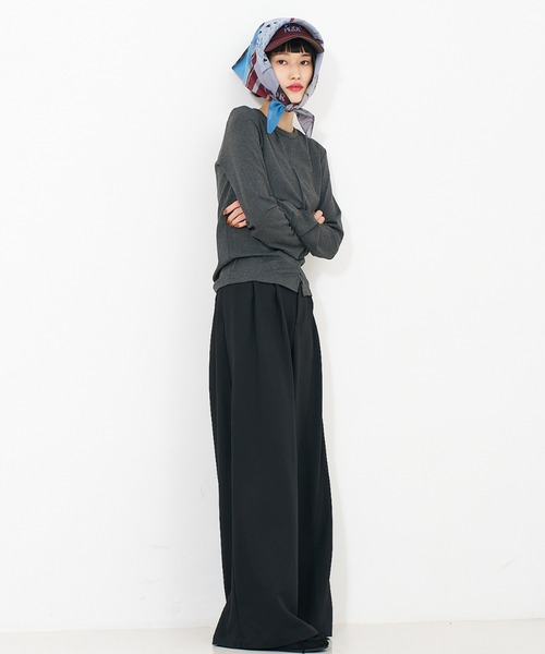 NOMINE（ノミネ）の「フロントラインスリット ロンT（Tシャツ/カットソー・レディース・ブラック/チャコールグレー/レッド/ブルー/ブラウン・フリー）」の16枚目の写真