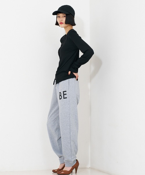 NOMINE（ノミネ）の「フロントラインスリット ロンT（Tシャツ/カットソー・レディース・ブラック/チャコールグレー/レッド/ブルー/ブラウン・フリー）」の14枚目の写真